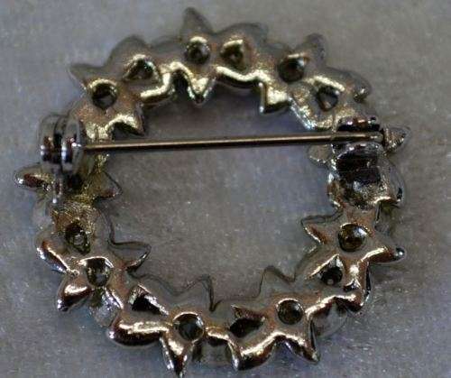 TURQUOISE STONES SET IN SILVER METAL BROOCH - from SUEZYT