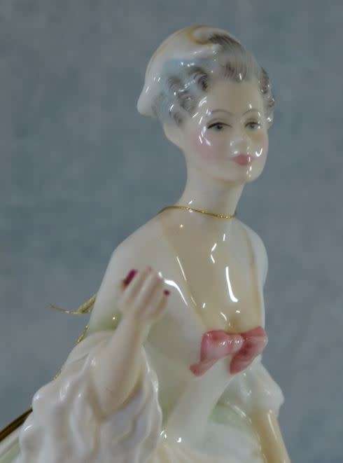 ROYAL DOULTON DIANA FIGURINE - from SUEZYT