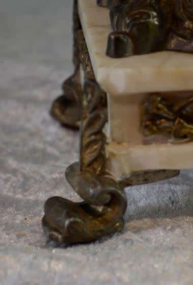 BRONZE TABLE LAMP from SUEZYT