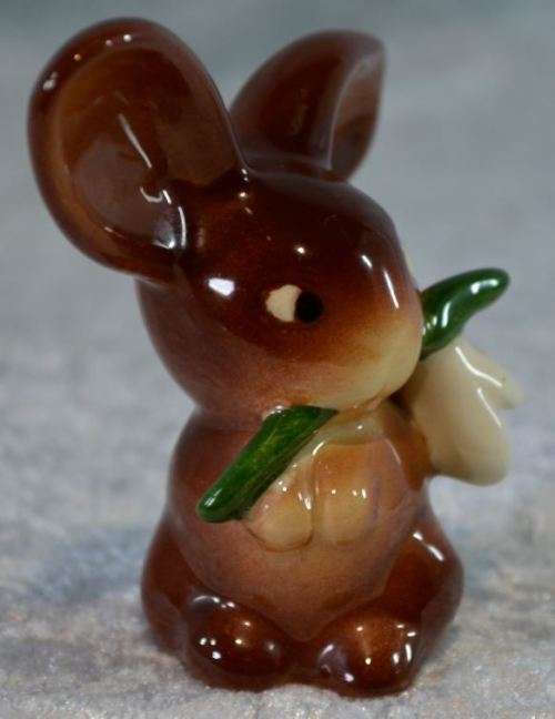 GOEBEL / HUMMEL FIGURINE  from SUEZYT