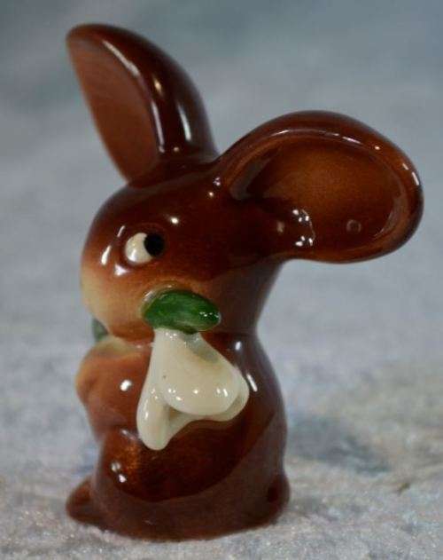 GOEBEL / HUMMEL FIGURINE  from SUEZYT