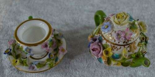 MEISSEN RARE MINIATURE TEAPOT AND DUO WITH APPLIED FLOWERS - from SUEZYT