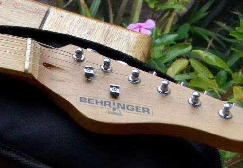 BEHRINGER GUITAR AND AMP - from SUEZYT