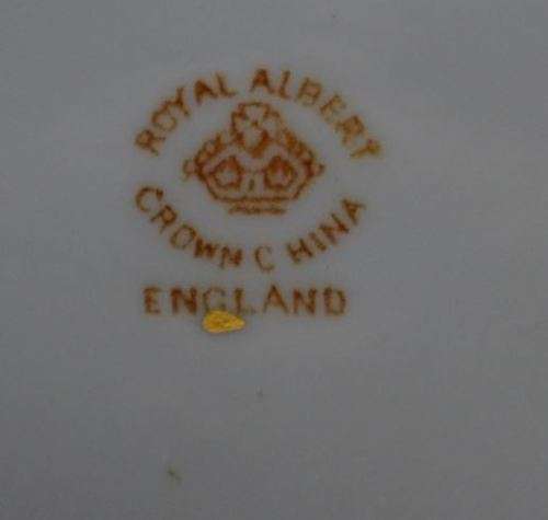 ROYAL ALBERT IMARI STYLE TRIO C 1920s - from SUEZYT