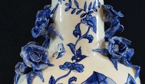 LARGE CHINESE BLUE AND WHITE VASE WITH APPLIED FLOWERS - from SUEZYT