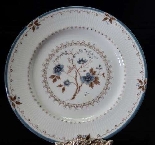 reserved for Andrea ROYAL DOULTON OLD COLONY 23CMS PLATES - from SUEZYT