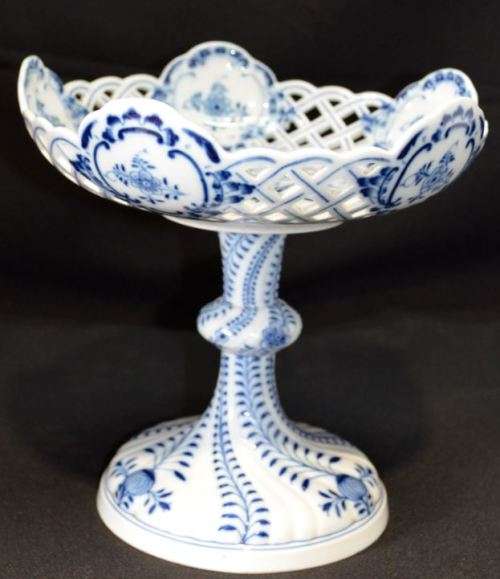 RESERVED FOR CHARLES - ANTIQUE MEISSEN RETICULATED BLUE ONION PATTERN TAZZA - from SUEZYT