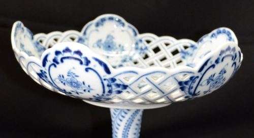 RESERVED FOR CHARLES - ANTIQUE MEISSEN RETICULATED BLUE ONION PATTERN TAZZA - from SUEZYT