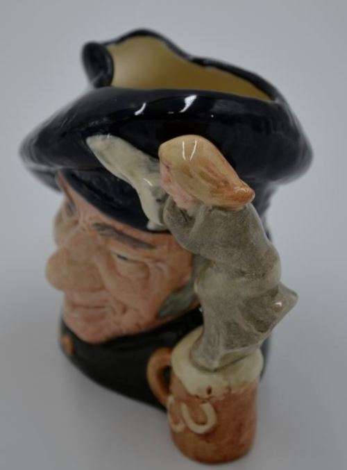 ROYAL DOULTON TAM O'SHANTER D6636 11CMS - from SUEZYT