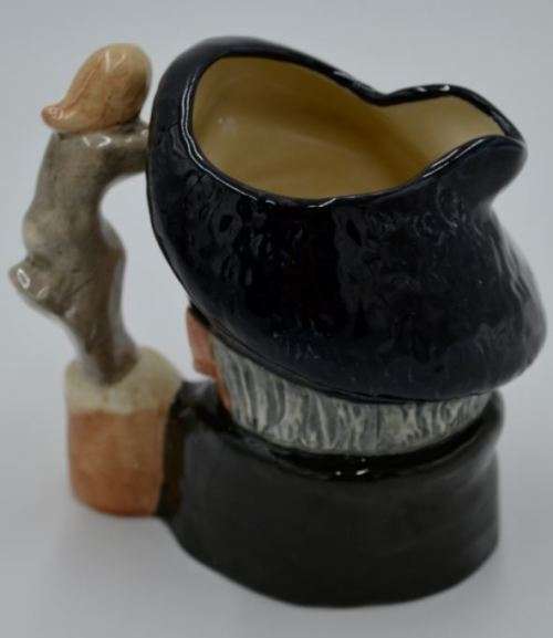 ROYAL DOULTON TAM O'SHANTER D6636 11CMS - from SUEZYT