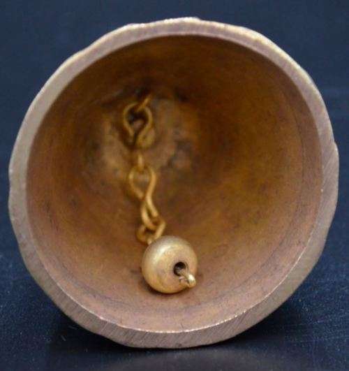 TUDOR ELIZABETHAN LADY BRASS BELL - from SUEZYT