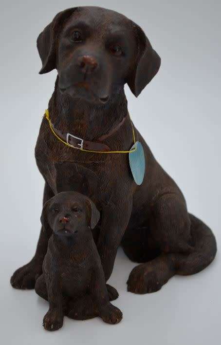 CHOCOLATE LABRADOR DOG WITH PUPPY FIGURINE - from SUEZYT