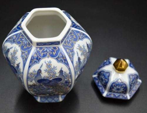 reserved for Robert BLUE AND WHITE GINGER JAR WITH PEACOCKS - from SUEZYT