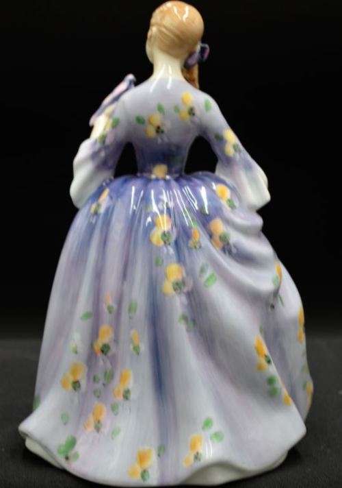 ROYAL DOULTON HN2839  NICOLA FIGURINE - from SUEZYT