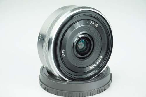 Sony 16mm F2.8 E Mount Pancake Lens ** Fantastic Pancake Wide Angle Lens in Great Condition**