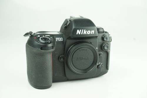 Fantastic Nikon F100 35mm SLR body **Pro Nikon 35mm SLR in Great Condition**