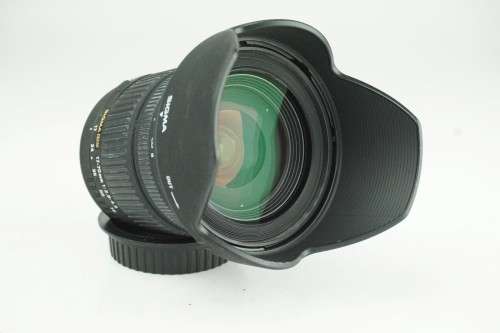 Sigma DC 17-70mm F2.8-4.5 lens Canon EF-S Mount**Near Mint Condition**
