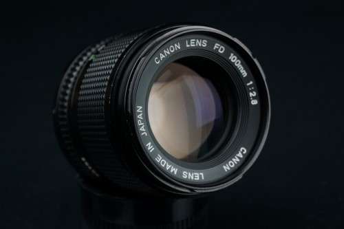 **Great Portrait lens** Canon New FD NFD 100mm F2.8 Portrait MF Lens **Great Condition**