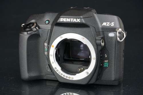 **Rare** Pentax MZ-S Black Pro 35mm SLR Film Camera Body **Excellent Condition**