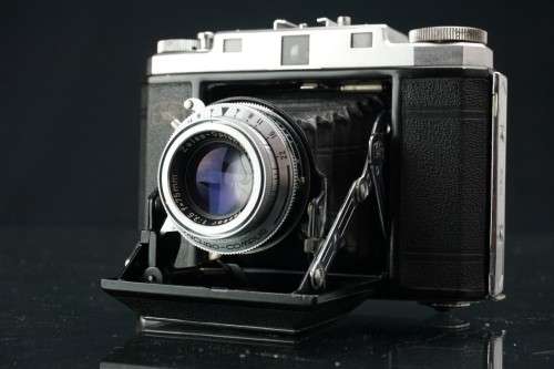 Zeiss-Ikon Ikonta M 524/16 Rangefinder 120 Film Camera  Zeiss Opton Tessar lens **Great Condition*