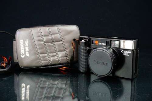 Canon AF35ML 35mm point & shoot camera with 40mm f1.9 lens **Boxed Excellent Condition**