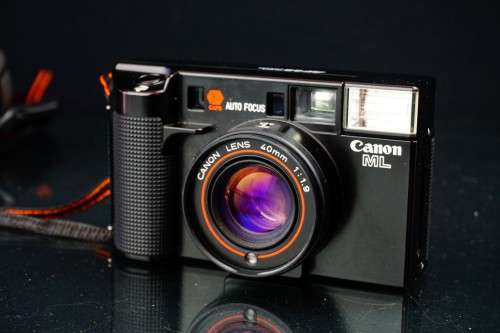 Canon AF35ML 35mm point & shoot camera with 40mm f1.9 lens **Boxed Excellent Condition**
