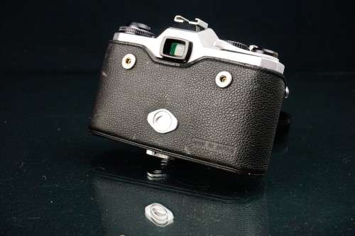 Rare Silver Pentax ES II 35mm SLR with Asahi 55mm F1.8 lens  **Excellent Condition + Leather Case**