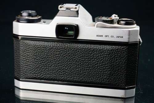 Rare Silver Pentax ES II 35mm SLR with Asahi 55mm F1.8 lens  **Excellent Condition + Leather Case**