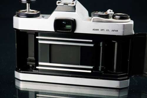 Rare Silver Pentax ES II 35mm SLR with Asahi 55mm F1.8 lens  **Excellent Condition + Leather Case**