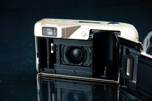 Pentax Espio 150 SL 35mm Point & Shoot Film Camera 38-150mm Lens **Good Condition**