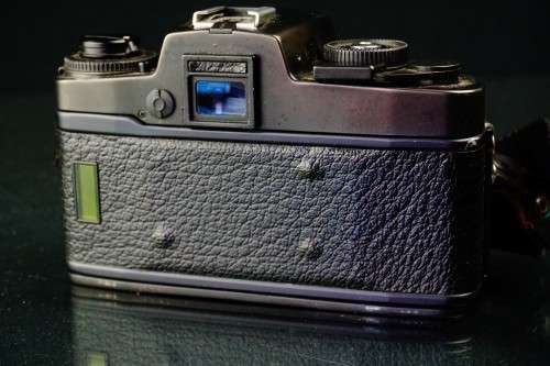 Leitz Leica R4 35mm SLR Camera body with a Benser Carry Case  **Great Condition**