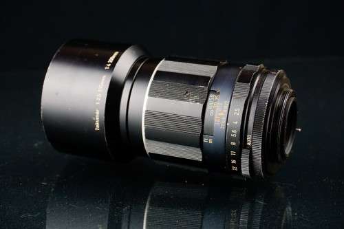 **Fast** Asahi SMC Pentax 135mm F2.5 Lens in Pentax M42 Screw Mount **Excellent Condition**