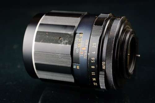 **Fast** Asahi SMC Pentax 135mm F2.5 Lens in Pentax M42 Screw Mount **Excellent Condition**