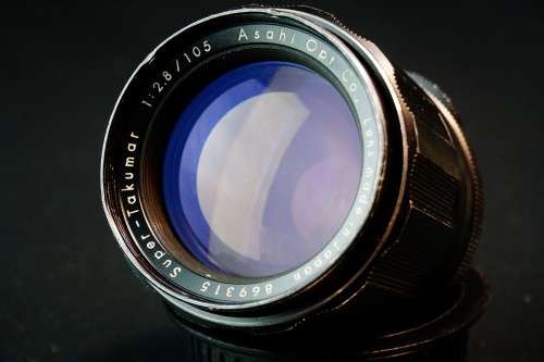 Asahi Pentax Super Takumar 105mm F2.8 Lens in M42 Screw Mount **Good Condition**