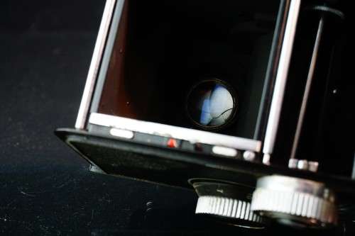 Yashica C 120 Film TLR Camera with Yashikor 80mm F3.5 lens  **Great Condition **