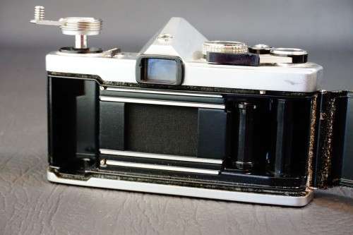 Olympus OM1 35mm SLR Camera with Olympus Zuiko 50mm F1.8 Lens  **Excellent Condition**