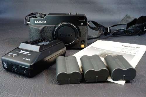 Panasonic Lumix DMC-L1 DSLR 7.5MP Live MOS 4/3 Four Thirds SLR Camera Body  **Excellent Condition**