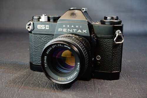 Asahi Pentax ESII 35mm SLR Film Camera with Asahi SMC Takumar 55mm F2 Lens  **Good Condition**
