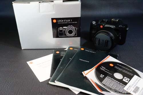 Leica V-LUX 1 10.1MP Digital Camera with DC Vario-Elmarit F2.8-3.7 Lens  **Excellent Condition**