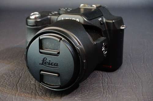 Leica V-LUX 1 10.1MP Digital Camera with DC Vario-Elmarit F2.8-3.7 Lens  **Excellent Condition**