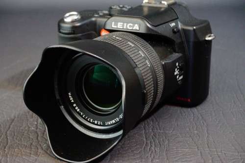 Leica V-LUX 1 10.1MP Digital Camera with DC Vario-Elmarit F2.8-3.7 Lens  **Excellent Condition**