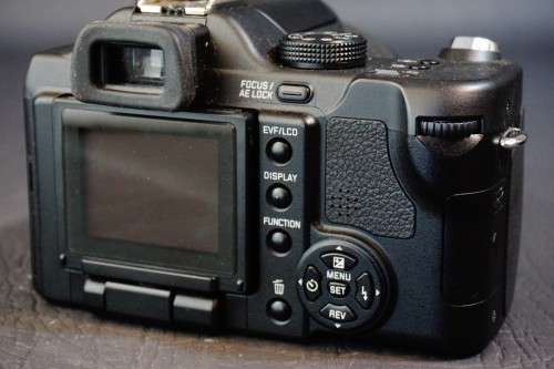 Leica V-LUX 1 10.1MP Digital Camera with DC Vario-Elmarit F2.8-3.7 Lens  **Excellent Condition**