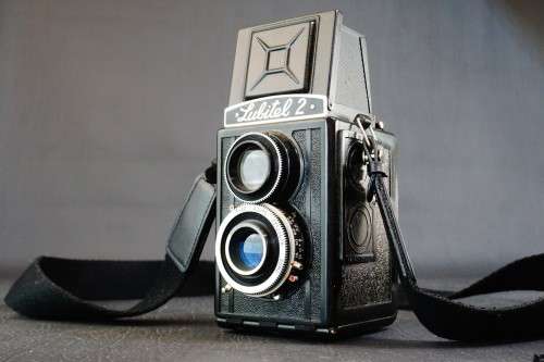 **Lomo** Lubitel 2 6x6 TLR 120 Medium Format Film Camera  **Great Condition**