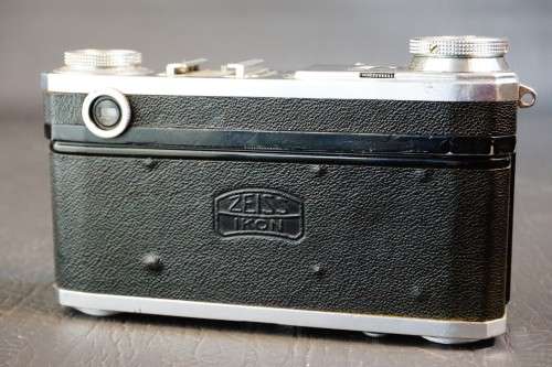 Contax II 35mm Rangefinder Camera with Tessar 50mm F2.8 Lens  **Spares/Repair or Display**