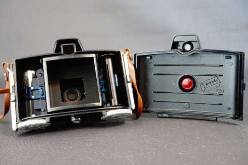 Eura Ferrania Vintage Art Deco Italian 6x6 120 Film Camera with Case **Good Condition**