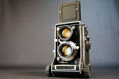 Mamiya C33 Professional 6x6 120 TLR with Sekor 80mm F2.8 Lens  **Great Condition**