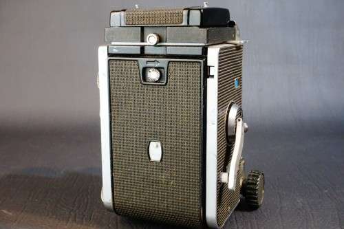 Mamiya C33 Professional 6x6 120 TLR with Sekor 80mm F2.8 Lens  **Great Condition**