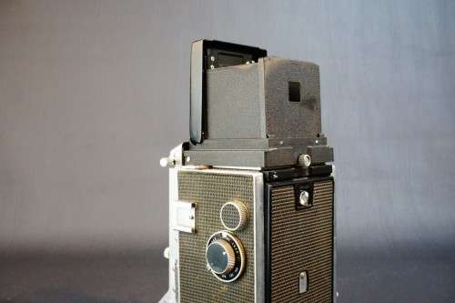 Mamiya C33 Professional 6x6 120 TLR with Sekor 80mm F2.8 Lens  **Great Condition**