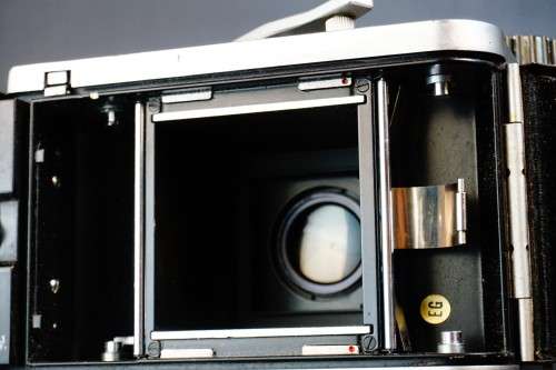 Mamiya C33 Professional 6x6 120 TLR with Sekor 80mm F2.8 Lens  **Great Condition**