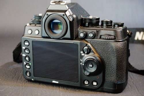 Nikon DF 16.2MP FX Full Frame Digital SLR Camera Body Black **Great Condition**